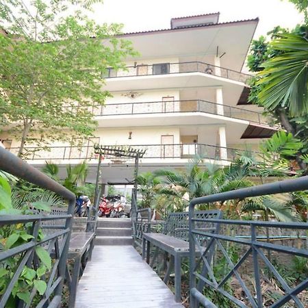 Collection O The Singha Chiangmai Hotel Chiang Mai Exterior photo